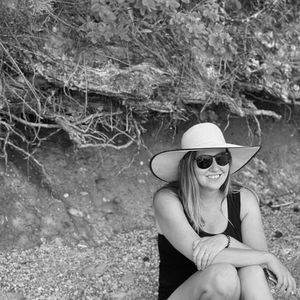 Meet your Posher, Taya